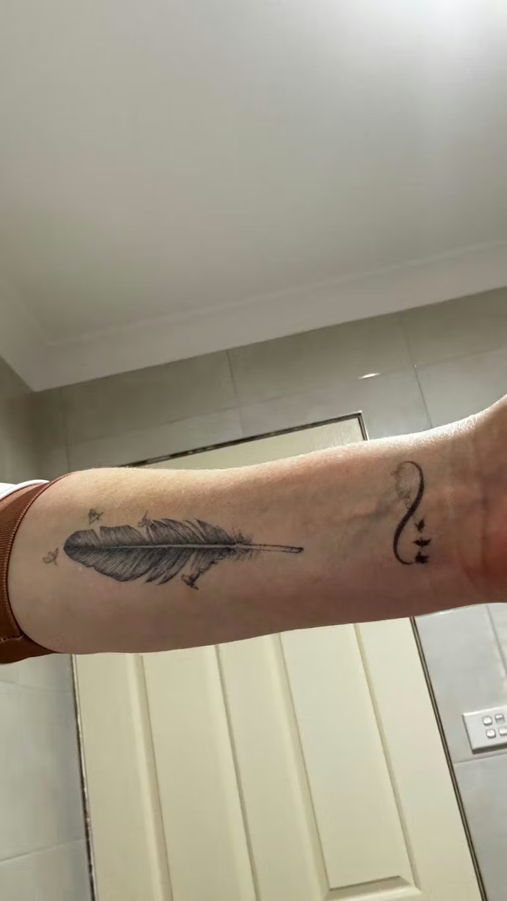 <h2><em>ARATA REAL! <br/>SE SIMTE REAL!</em></h2>